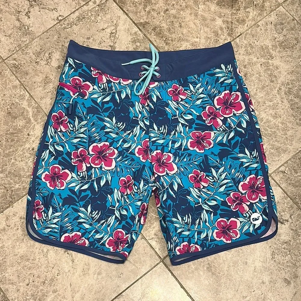 Vineyard Vine Hibiscus Men’s 9” Board Short Size 30